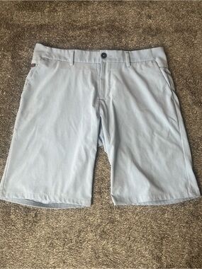 KJUS Men's Size 33 Trade Wind Performance Golf Shorts Light Blue 10"